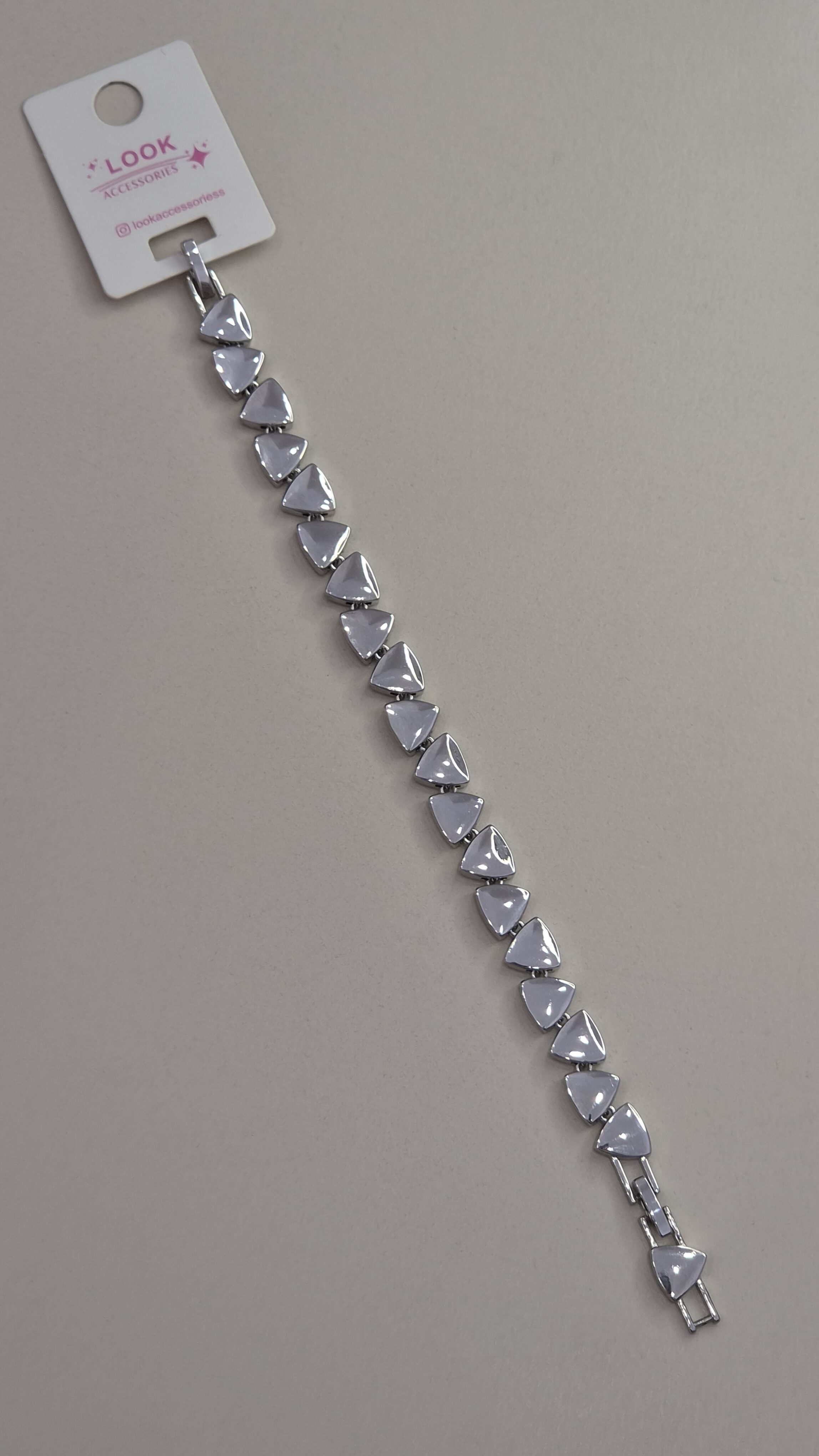 Üçgen Formlu Parlak Silver Bileklik