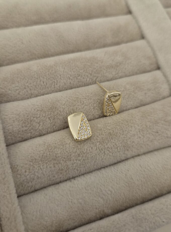Half Pave Altın Küpe