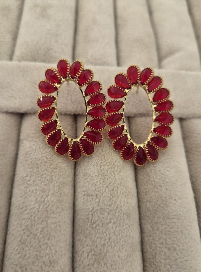 Red Velvet Oval Küpe
