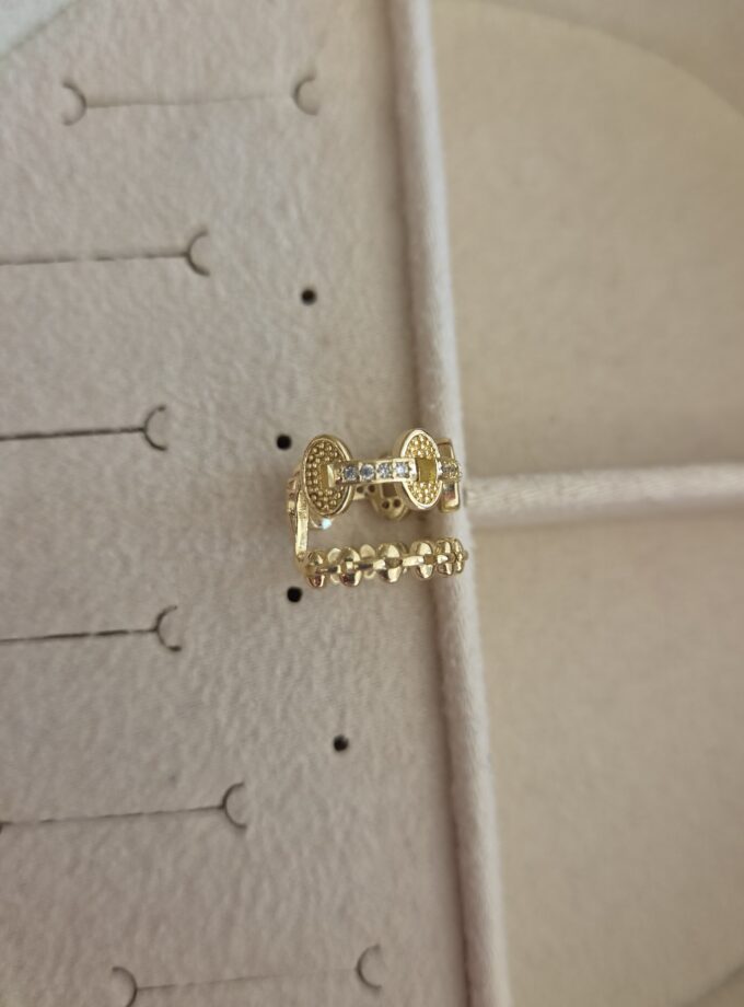 Lüks Kabartma Figürlü Taş Detaylı Gold Ear Cuff