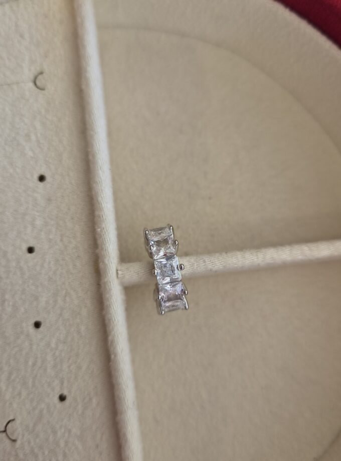 Işıltılı Kare Baget Taş Dizilimli Gümüş Ear Cuff