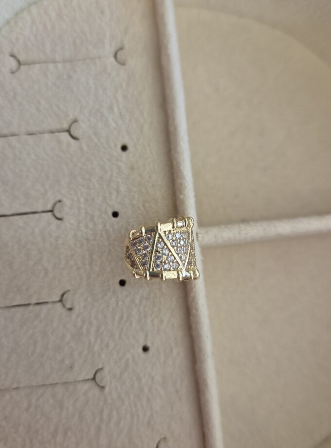 Gold Geometrik Bölmeli Tam Taşlı Ear Cuff
